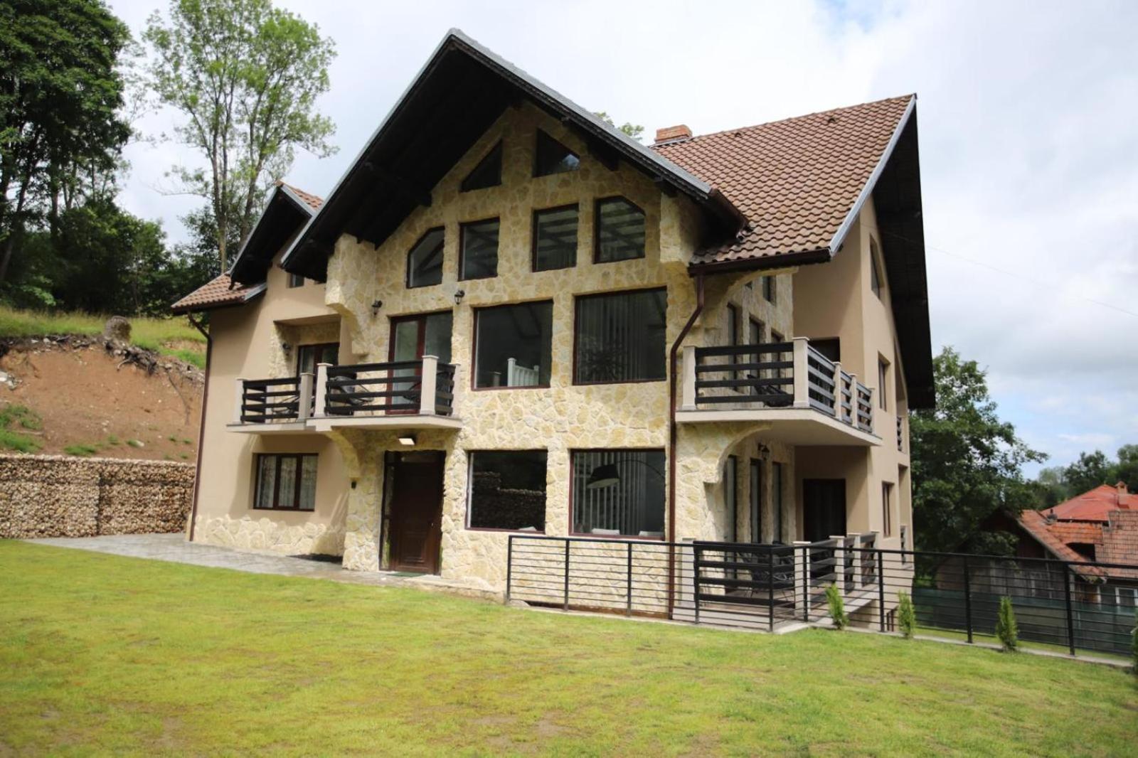 Villa Kassa à Bran  Extérieur photo