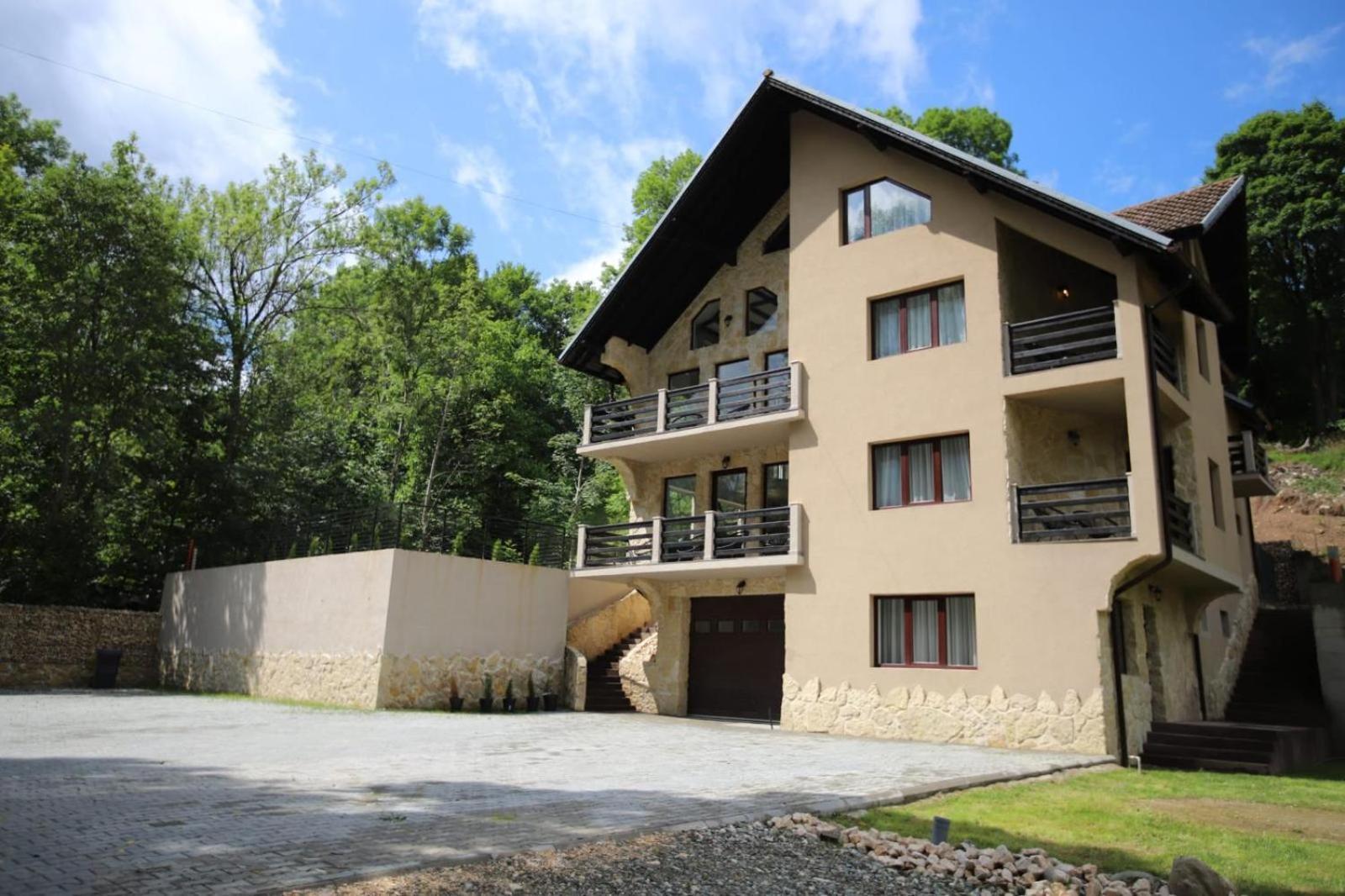 Villa Kassa à Bran  Extérieur photo